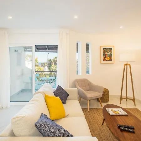 - Sleep 5 - Pool - Free Wi-fi - Air Con Albufeira