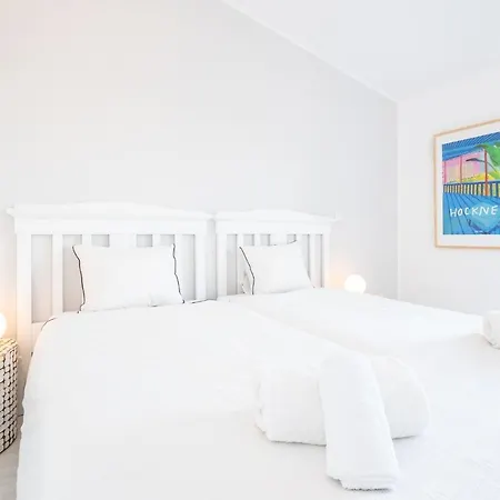 Lejlighed - Sleep 5 - Pool - Free Wi-fi - Air Con *