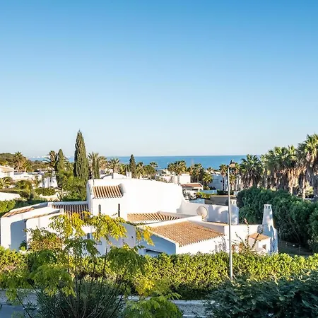 - Sleep 5 - Pool - Free Wi-fi - Air Con Lejlighed *