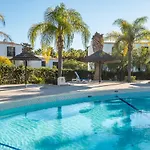 - Sleep 5 - Pool - Free Wi-fi - Air Con Apartamento Albufeira