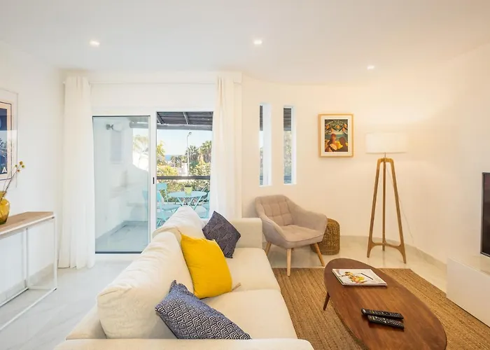 - Sleep 5 - Pool - Free Wi-fi - Air Con Albufeira