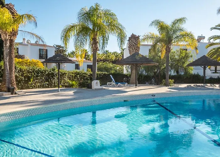 - Sleep 5 - Pool - Free Wi-fi - Air Con Appartement Albufeira