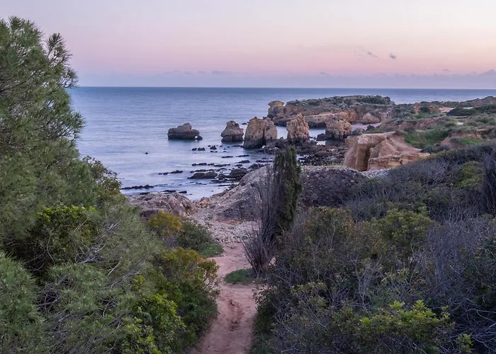 Appartement - Sleep 5 - Pool - Free Wi-fi - Air Con Albufeira